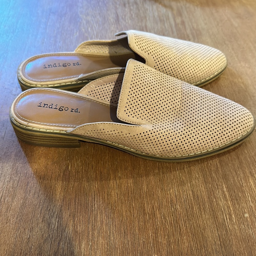 Fall Mules 🤎 - Picture 2 of 4